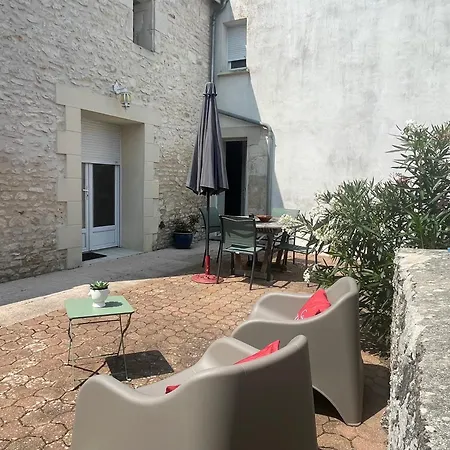Les Roses Tremieres - A 1km De La Gare Garage Ferienhaus